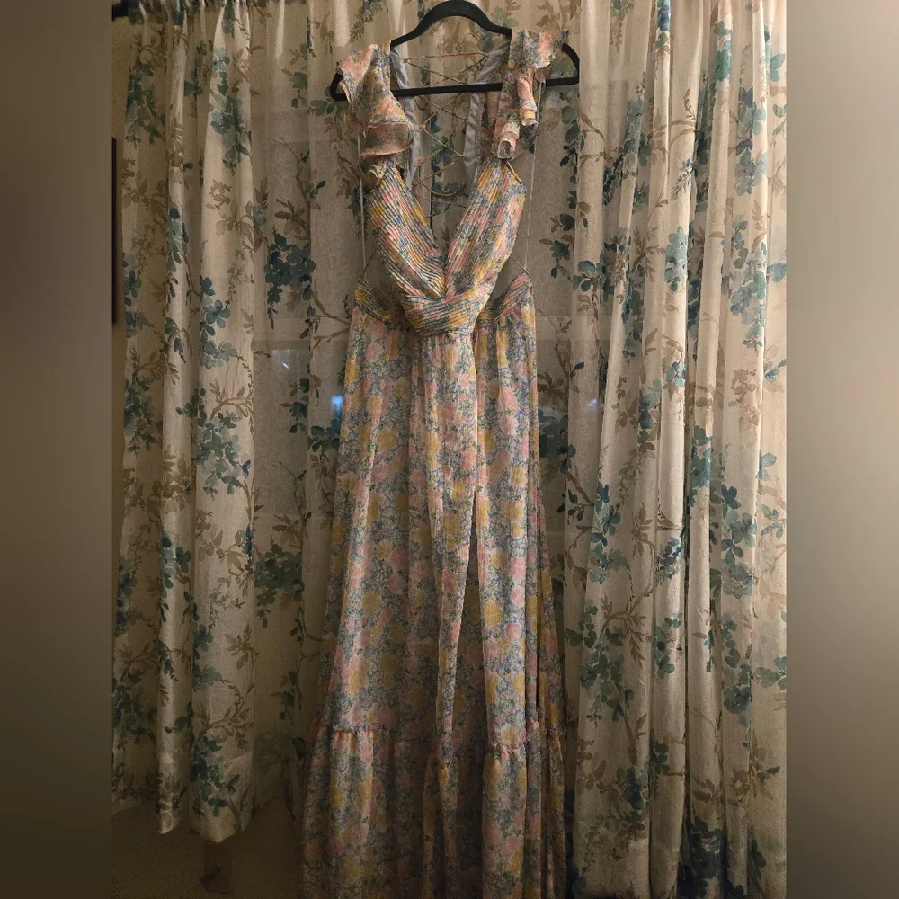 Astr Primrose Floral Strappy Back Maxi Dress - Picture 9 of 16